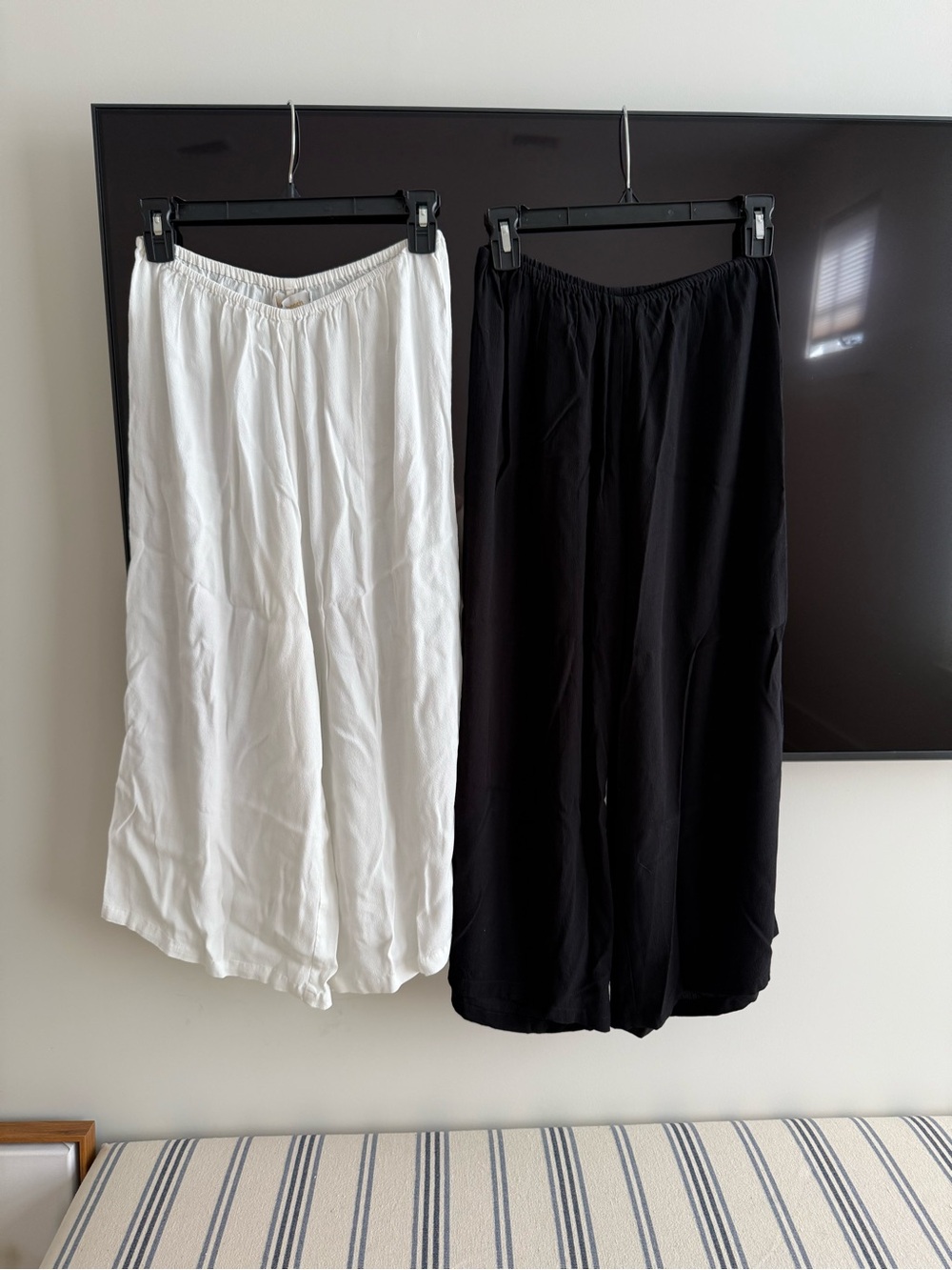 Mele beach swim cover up pants lot S/M